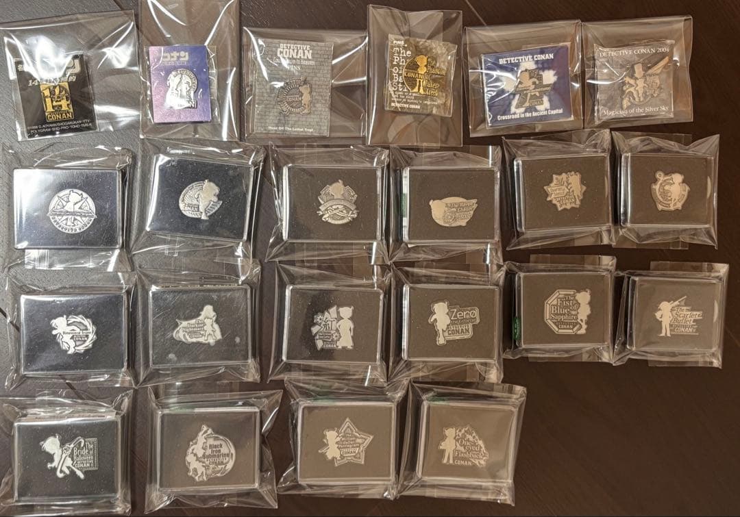 名探偵コナン　劇場版　ピンバッジ　映画　ピンズ