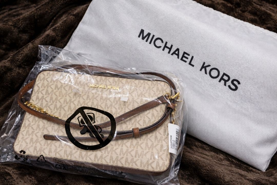 【新品未使用】MICHAEL KORS MKシグネチャー ショルダーバッグ