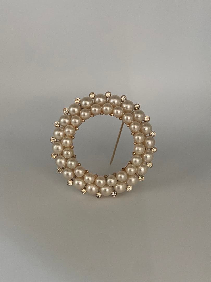 lotuscloud 2513⭐️TRIFARI トリファリヴィンテージブローチ