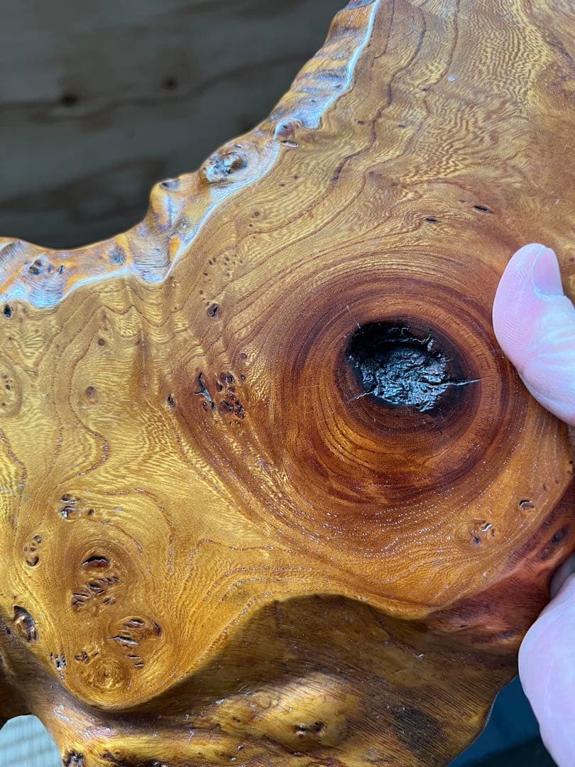 天然木 一枚板の装飾テーブル 脚付 花台 フラワースタンド