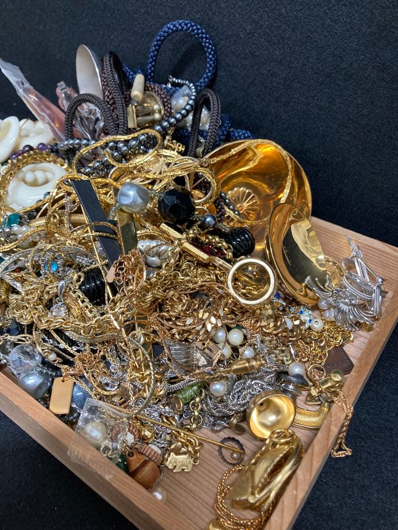 サイトウ アクセサリーまとめ売り　大量