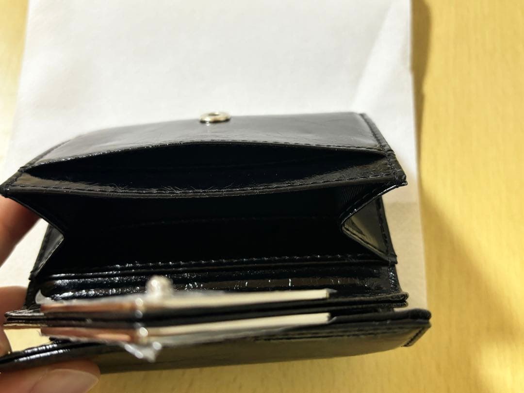 小物 CRINKLE TRIANGLE DOCO WALLET - BLACK