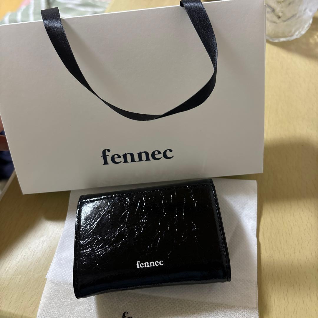 小物 CRINKLE TRIANGLE DOCO WALLET - BLACK