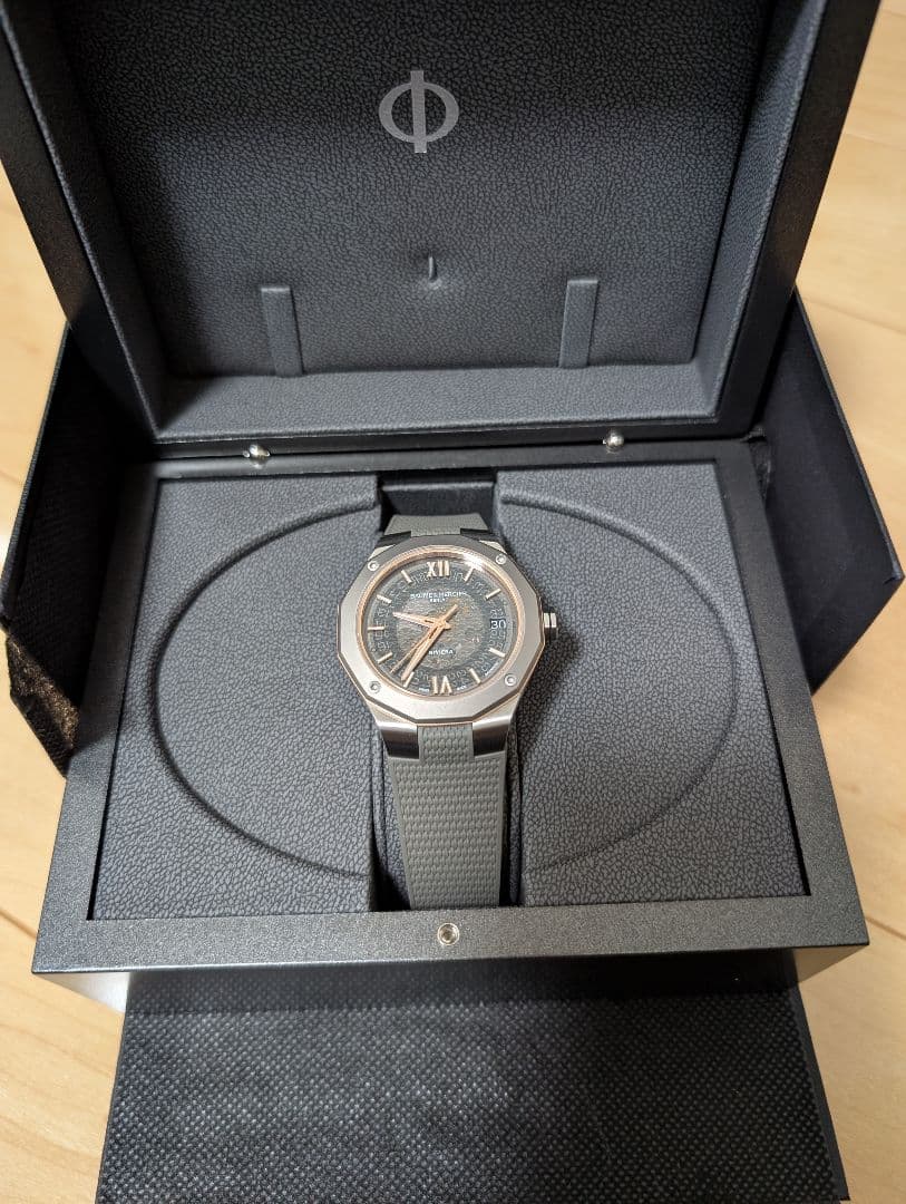 蒼井あすか　Baume & Mercier Riviera 10720