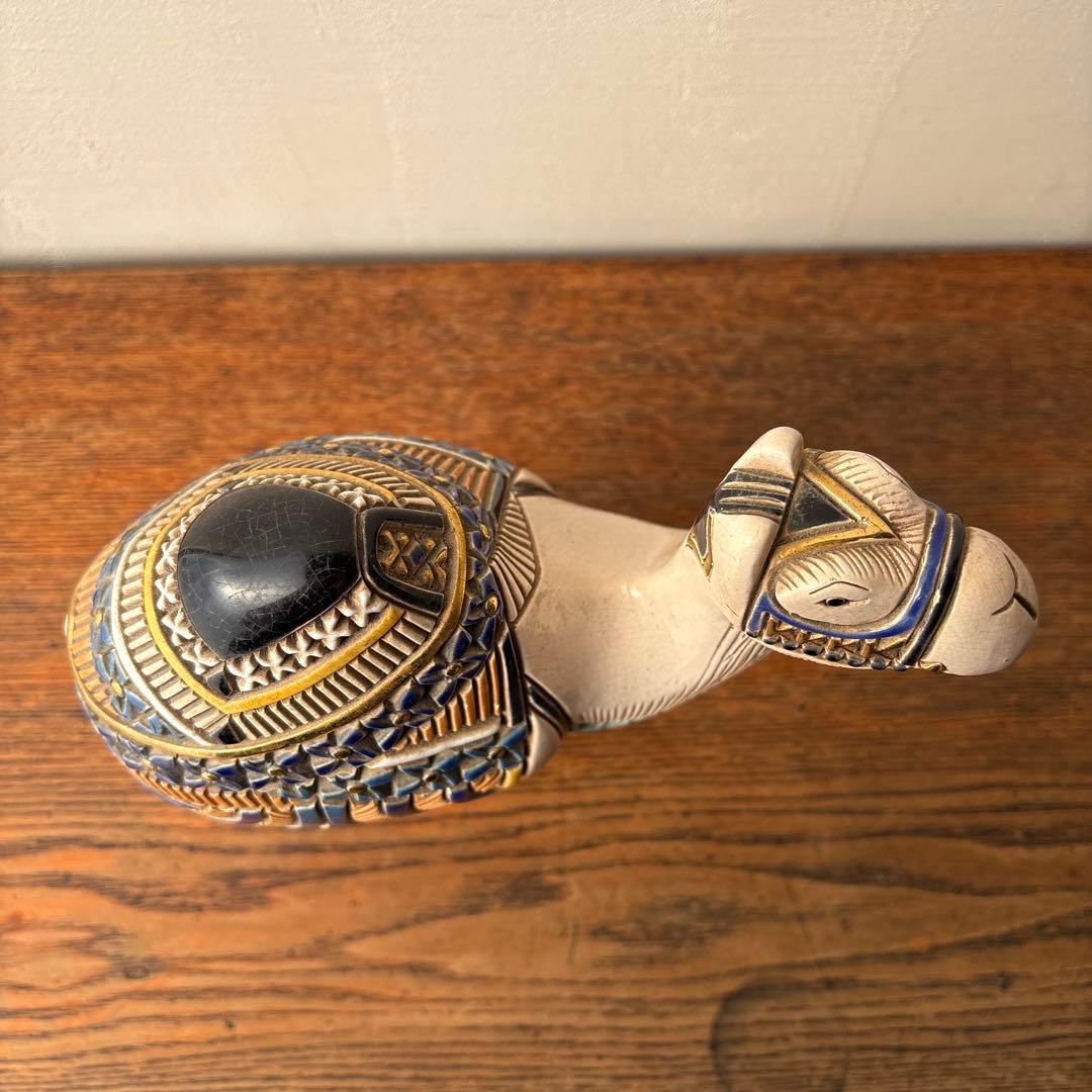 アーテサニア リンコナダ社 ウルグアイ 白いラクダ 焼物 オブジェ