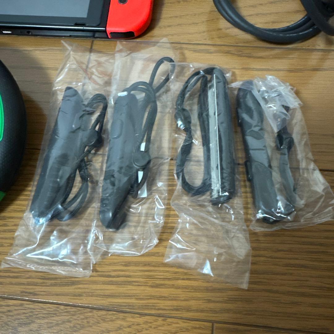 Nintendo Switch 本体 マリオカートJoy-Conハンドルセット