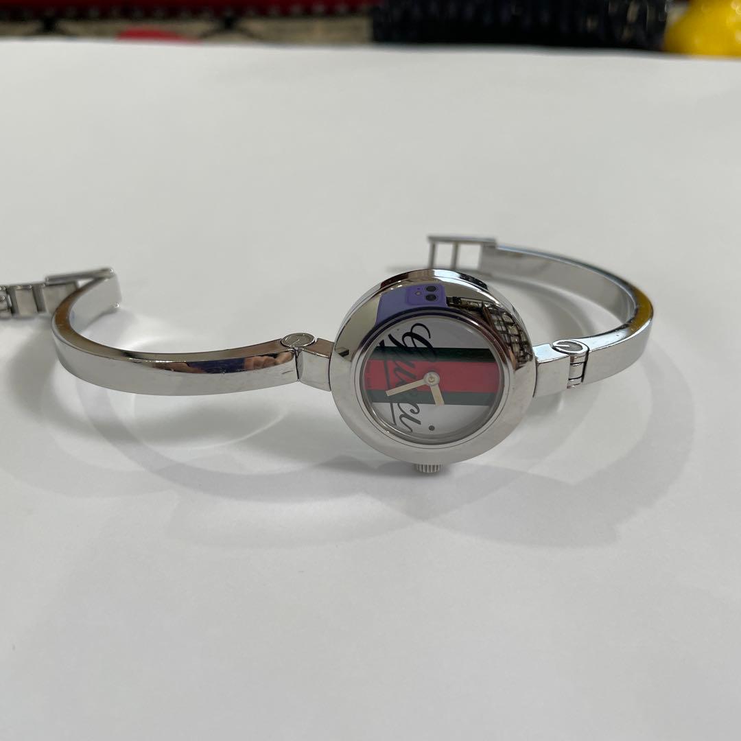 GUCCI ストライプデザイン バングルウォッチ