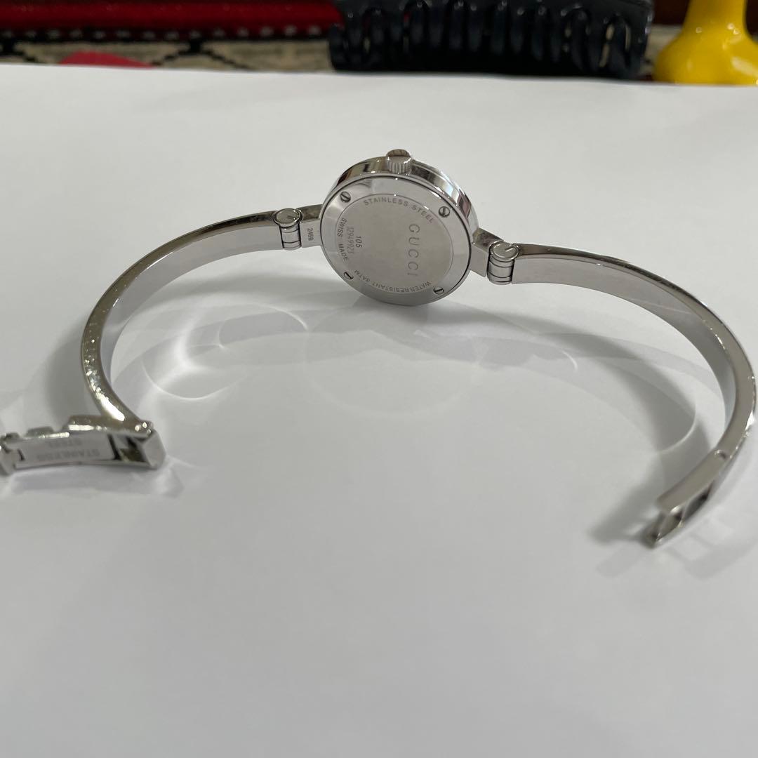 GUCCI ストライプデザイン バングルウォッチ