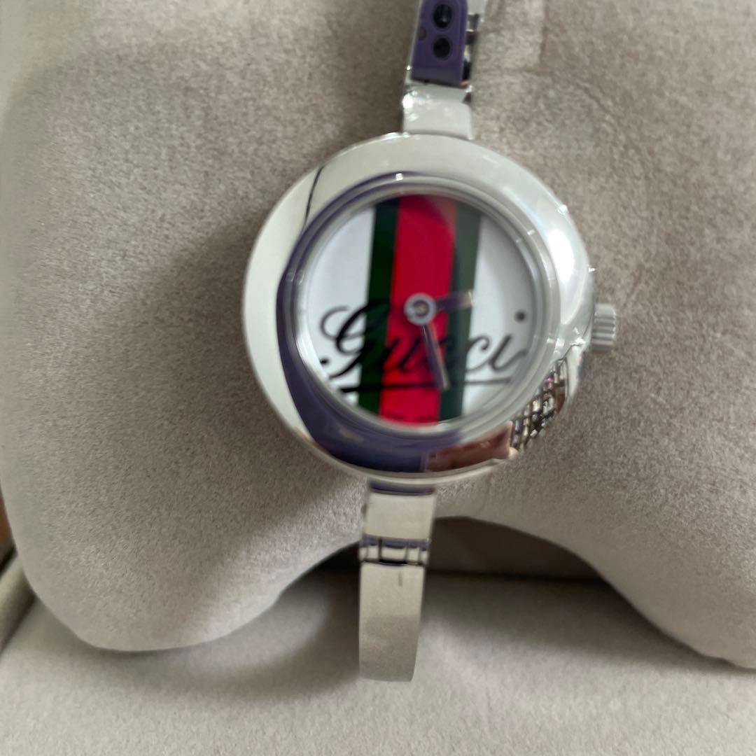 GUCCI ストライプデザイン バングルウォッチ