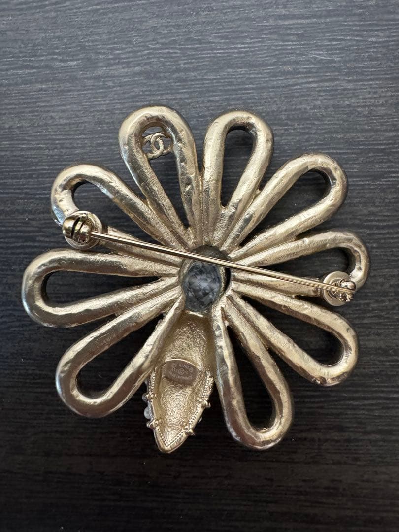 CHANELシャネル バタフライ ピンブローチ