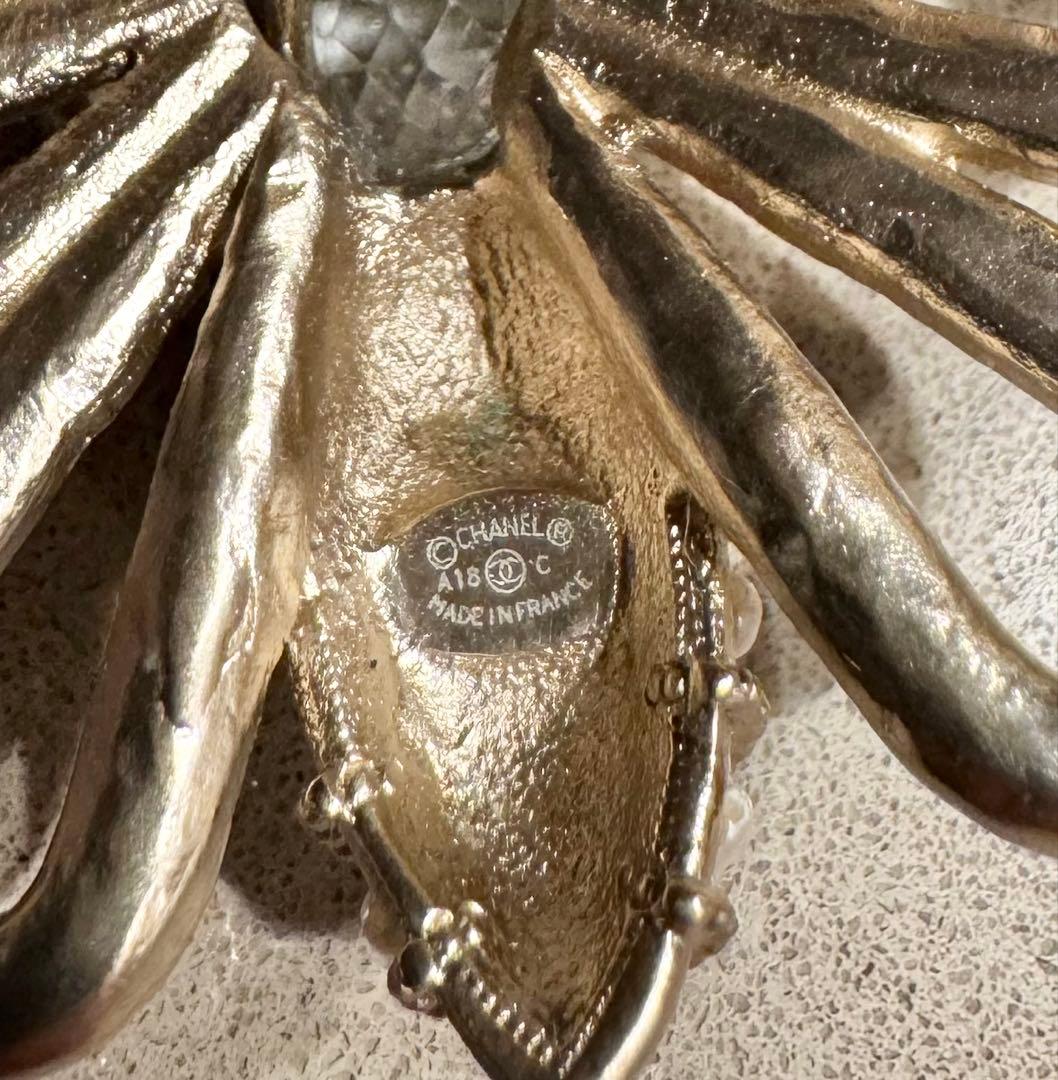 CHANELシャネル バタフライ ピンブローチ