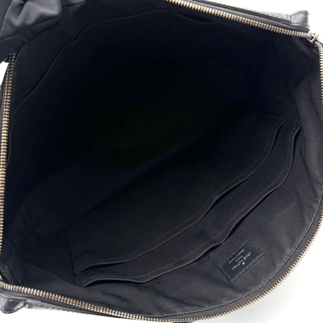 ルイヴィトン モノグラム エクリプス エクスプローラー ブリーフ ショルダー 黒