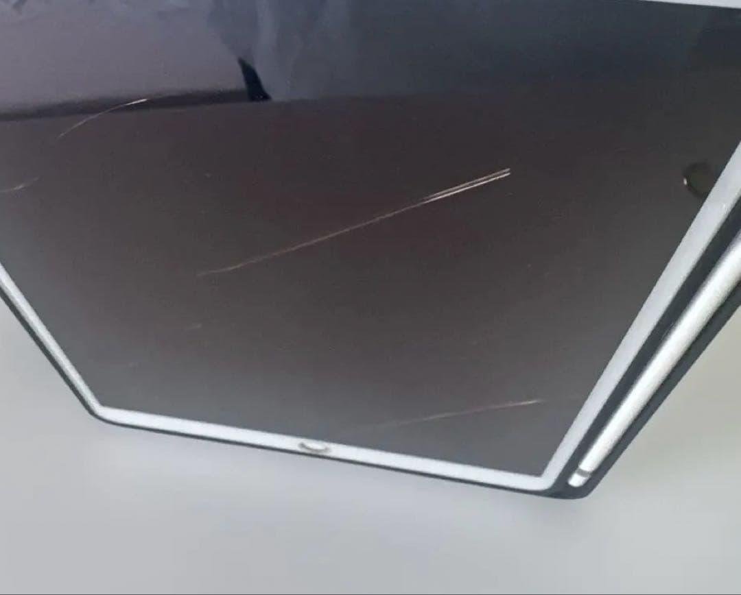 iPad第6世代　apple pencil 付き&スタンドケース