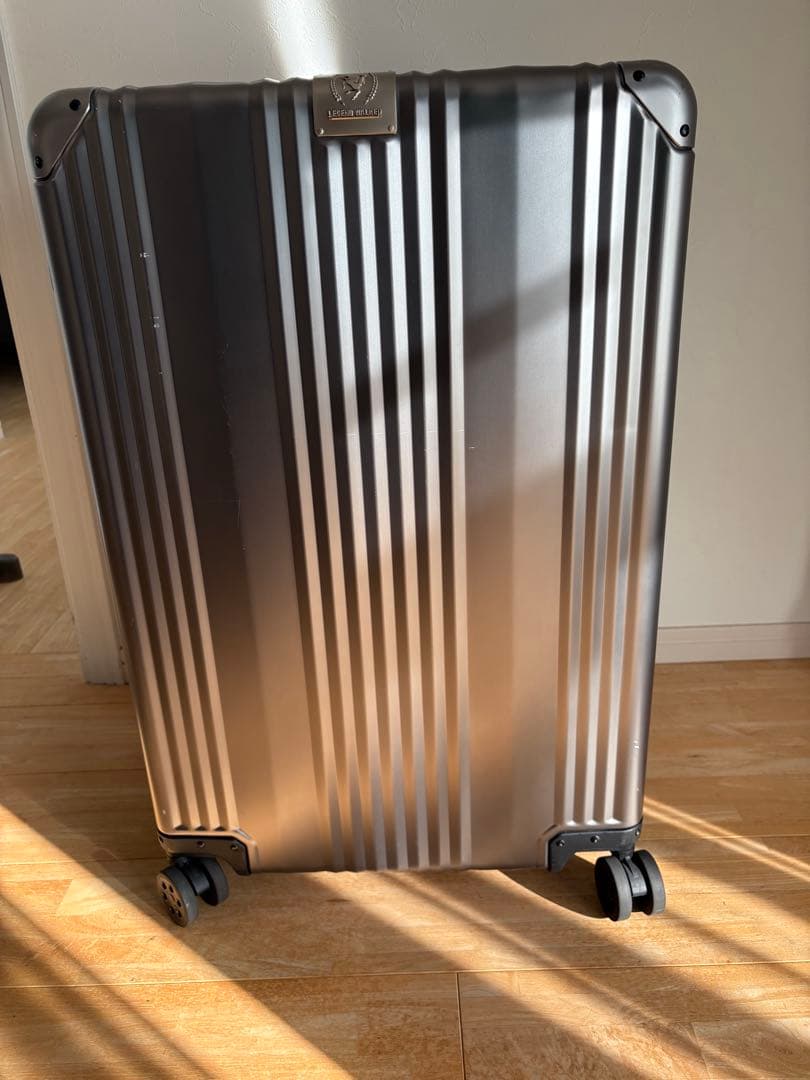 キャリーケース　スーツケース　レジェンドウォーカー　アルミ