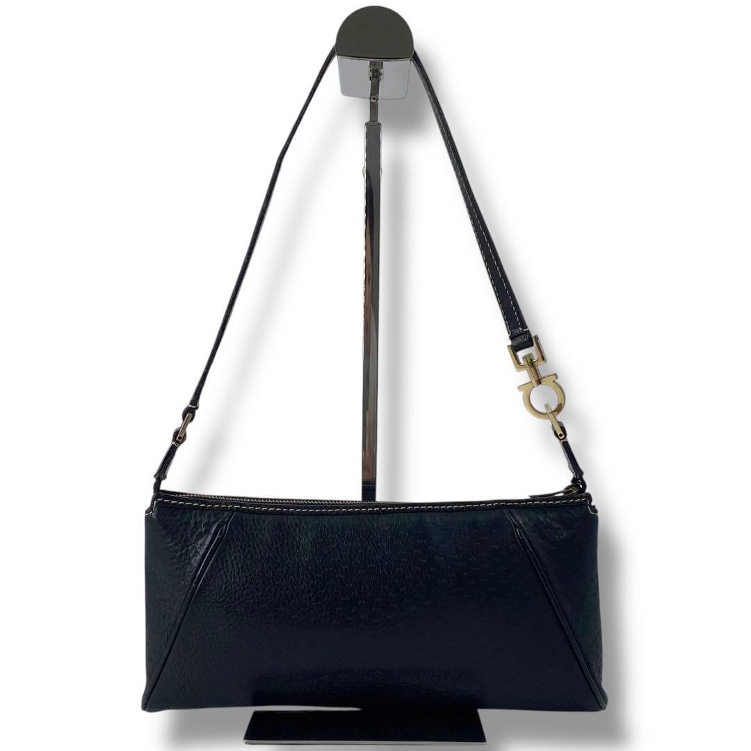 バッグ y2k Ferragamo one-shoulder bag
