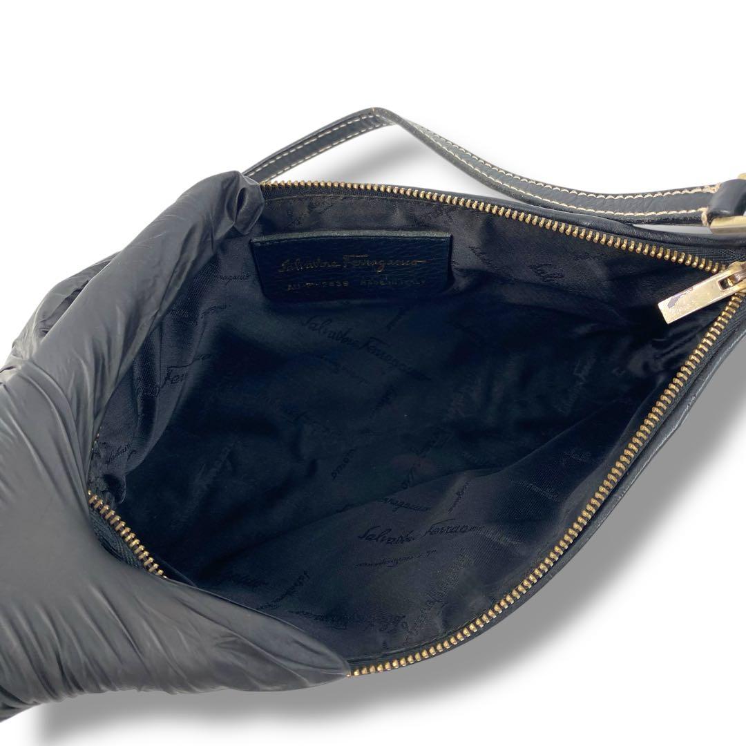 バッグ y2k Ferragamo one-shoulder bag