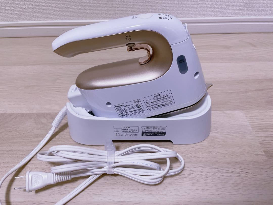 TOSHIBA 東芝 コードレス衣類スチーマー TASーX5