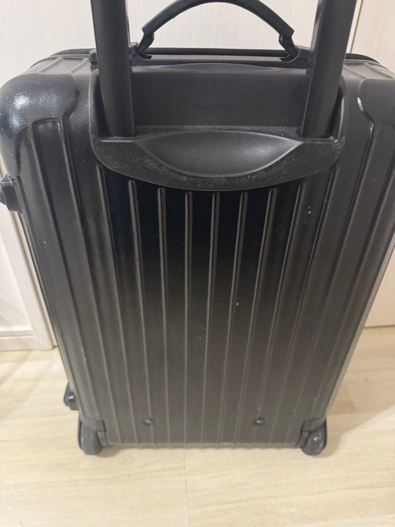 リモワ　SALSA サルサ　32〜35リットル　ブラック