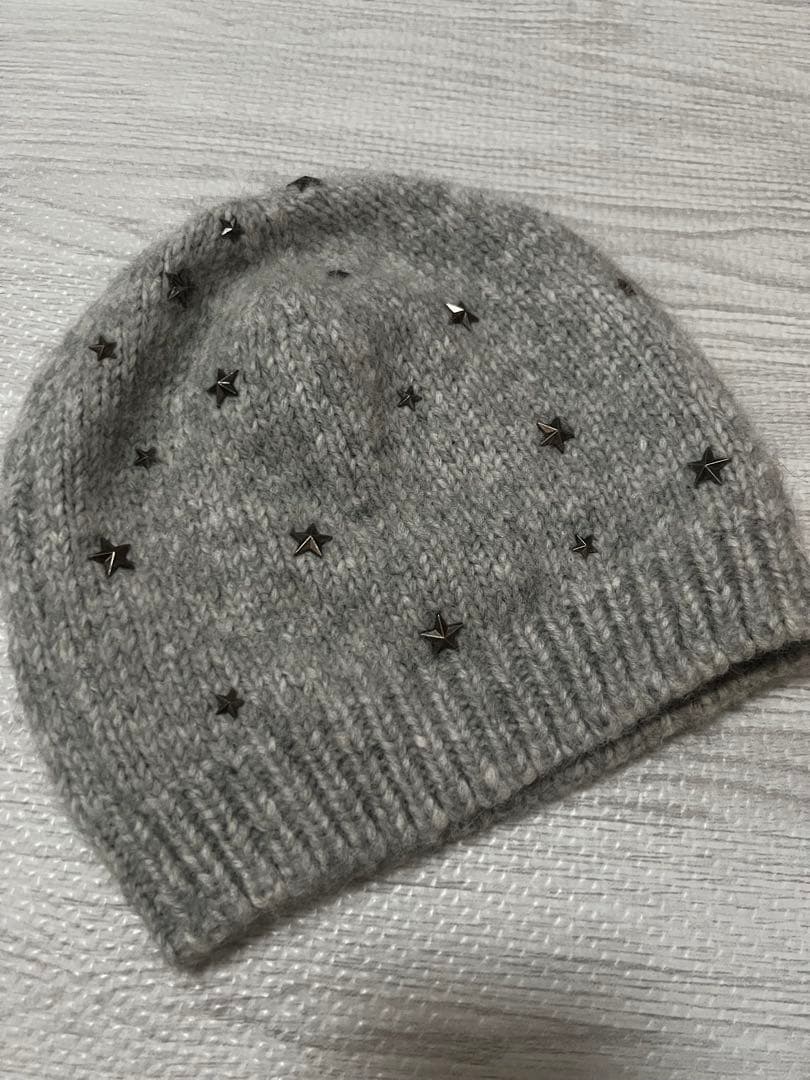 美品JIMMY CHOO グレー ニット帽 星型装飾