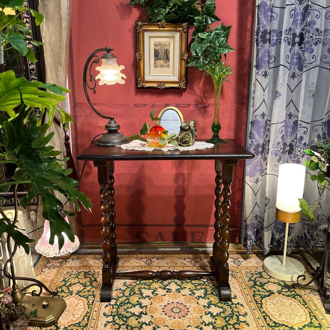 ヴィンテージ スピンドルレッグ　　サイドテーブル　コンパクトテーブル　花台