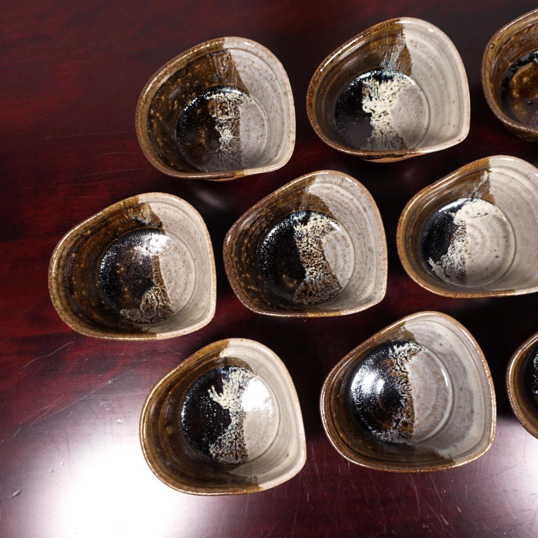 貴重な10客揃い 朝鮮唐津 沓形 向付 10客 在銘