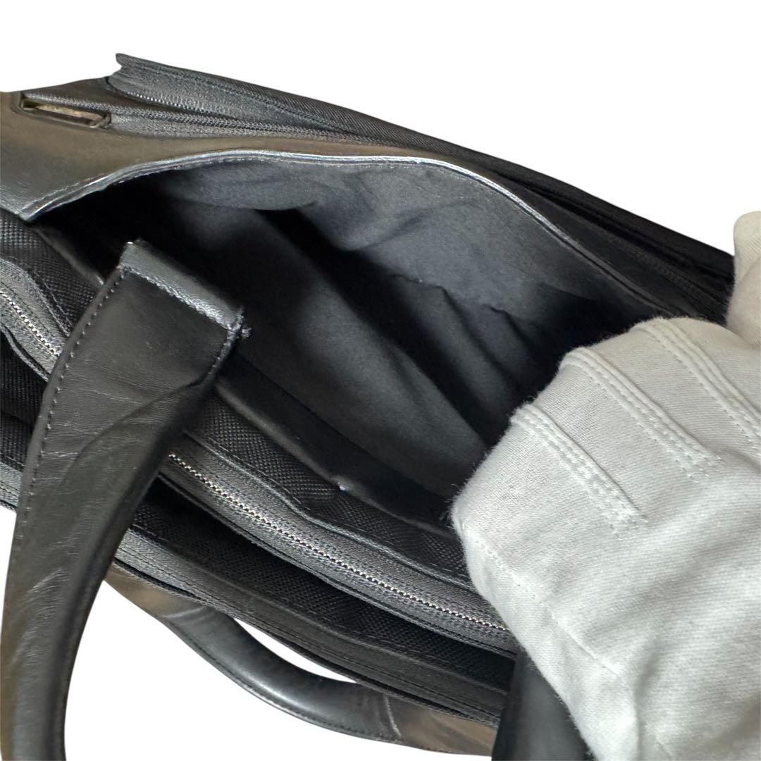 TUMI アリヴェ レスター 255004D2 ビジネスバッグ レザー 本革 紺