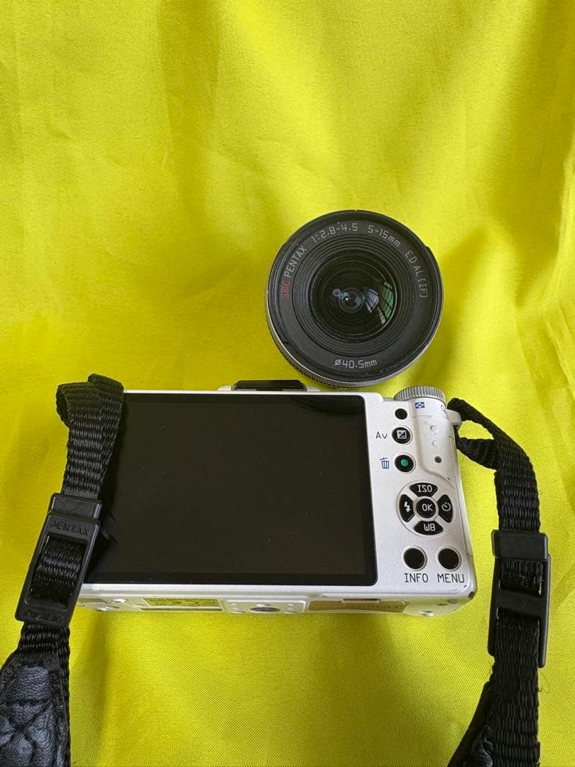 PENTAX Q ホワイトデジタルカメラ【ジャンク品】