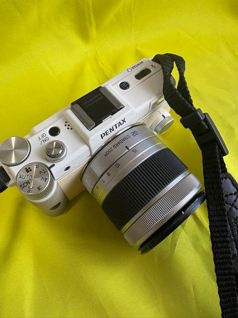 PENTAX Q ホワイトデジタルカメラ【ジャンク品】