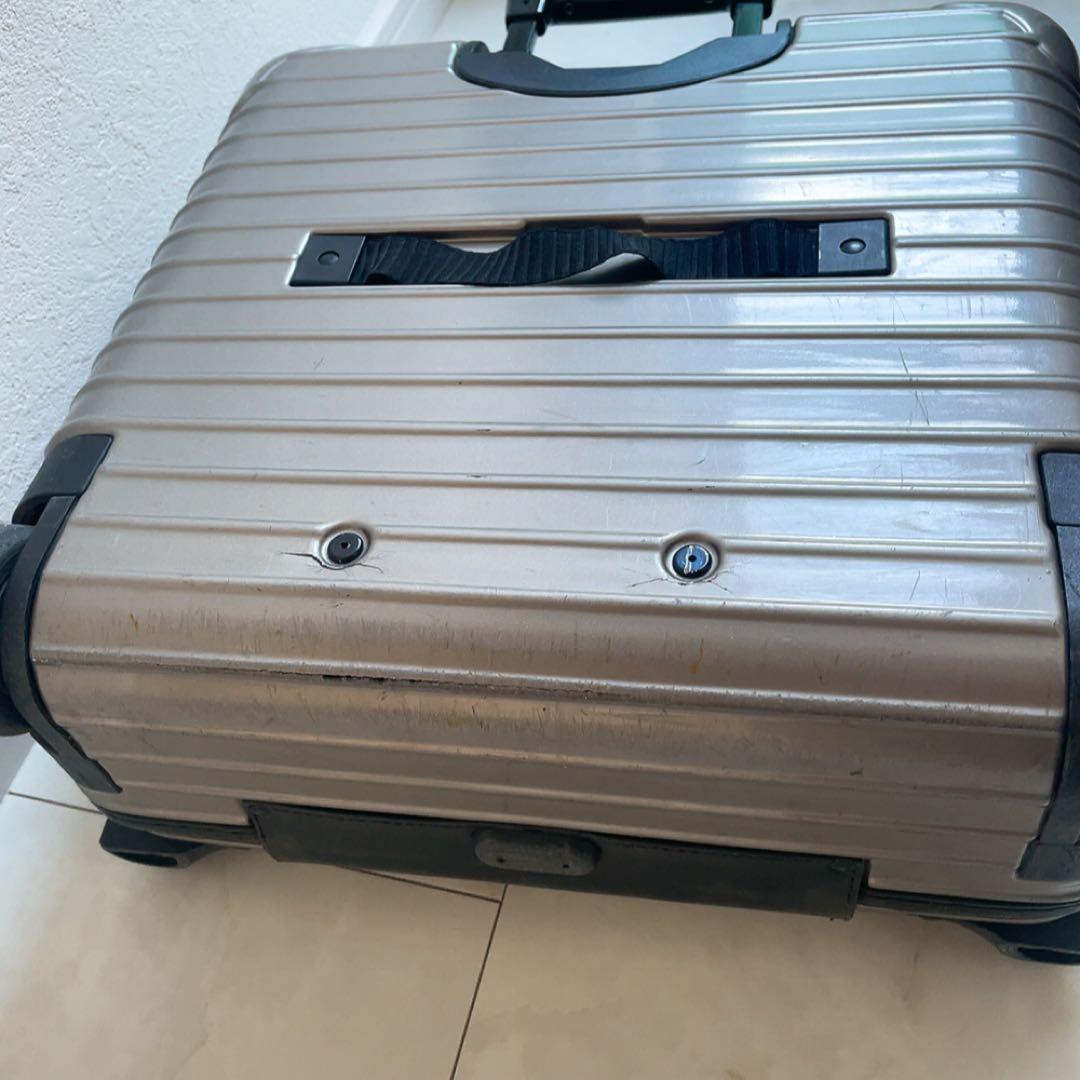 リモワ サルサ ビジネストローリー スーツケース