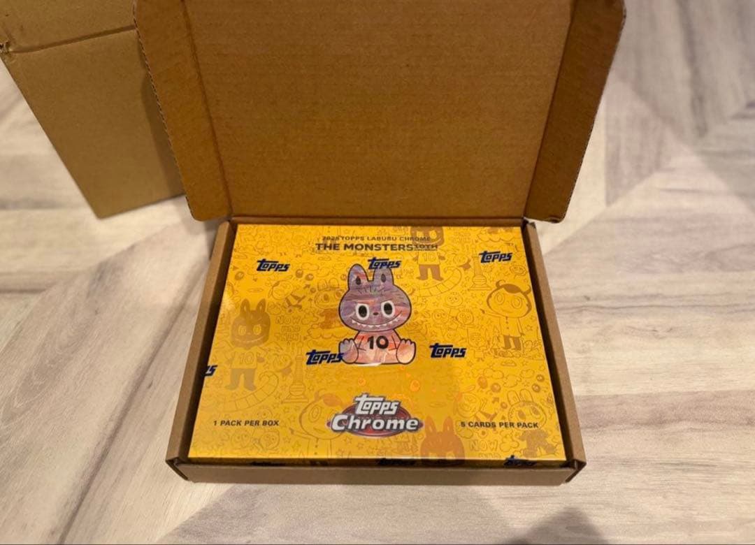 Topps Chrome The Monsters 10周年記念ボックスラブブ