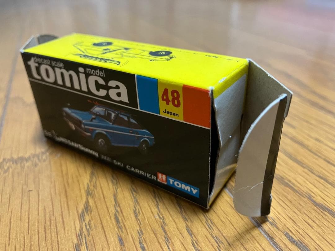 トミカ黒箱48　ニッサン　サニースキーキャリア　当時物　デッドストック