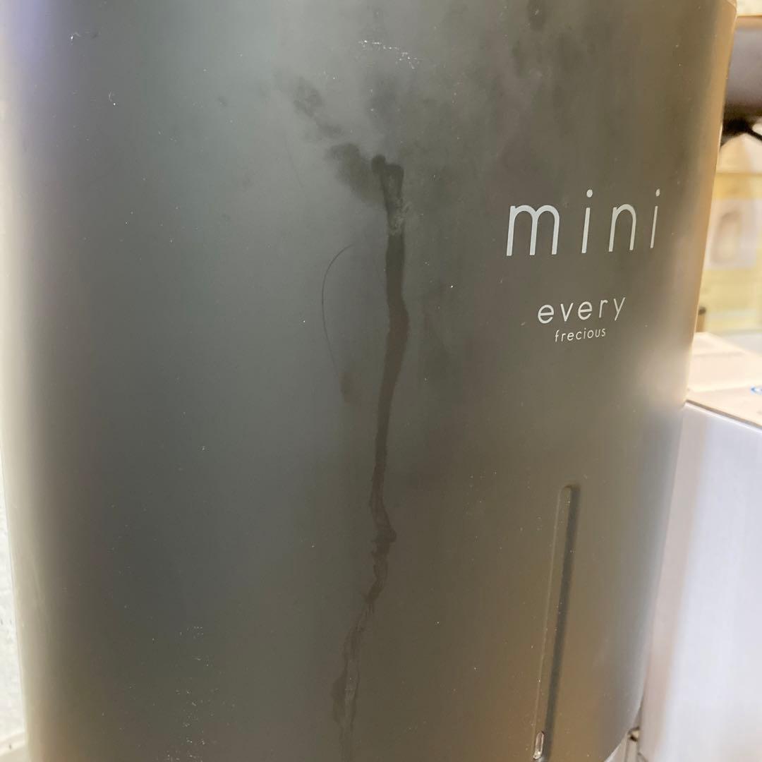 ウォーターサーバー　ブラック　mini every frecious カートリッ