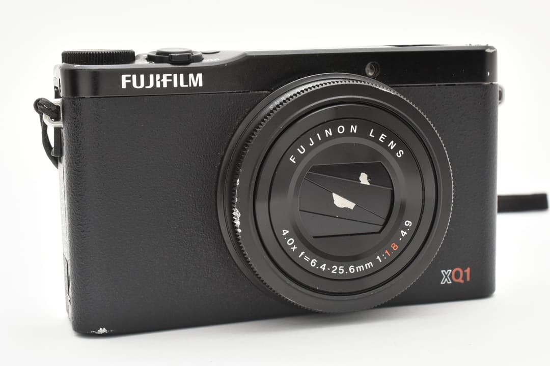 ■ 現状品 ■ FUJIFILM XQ1 訳あり
