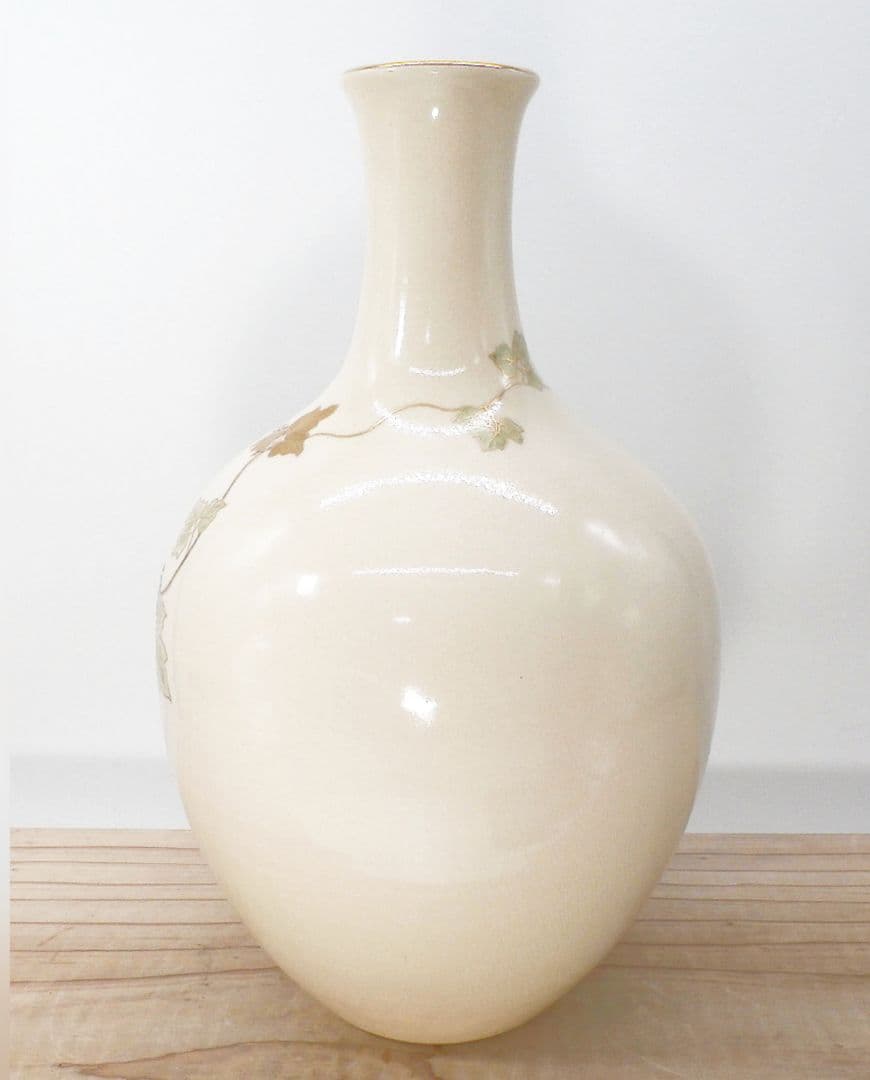 白薩摩　磯御庭窯くず文花瓶　大山隆　作