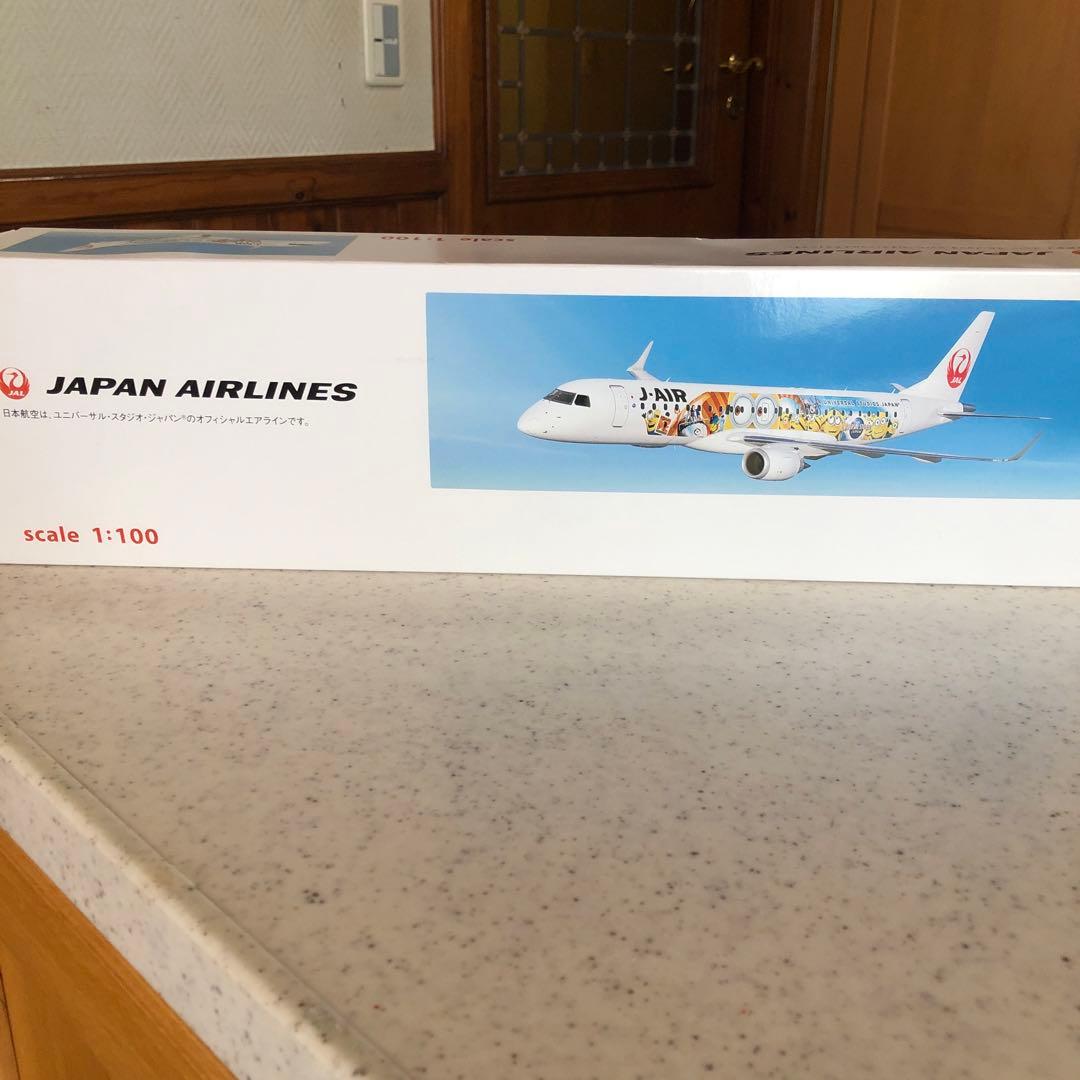 【限定品】J-AIR ミニオンジェット エンブラエル190 1:100スケール