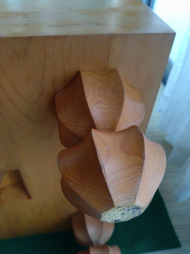 値下げ【囲碁】国産本榧　極厚　8寸碁盤＋本蛤、那智黒28号付き