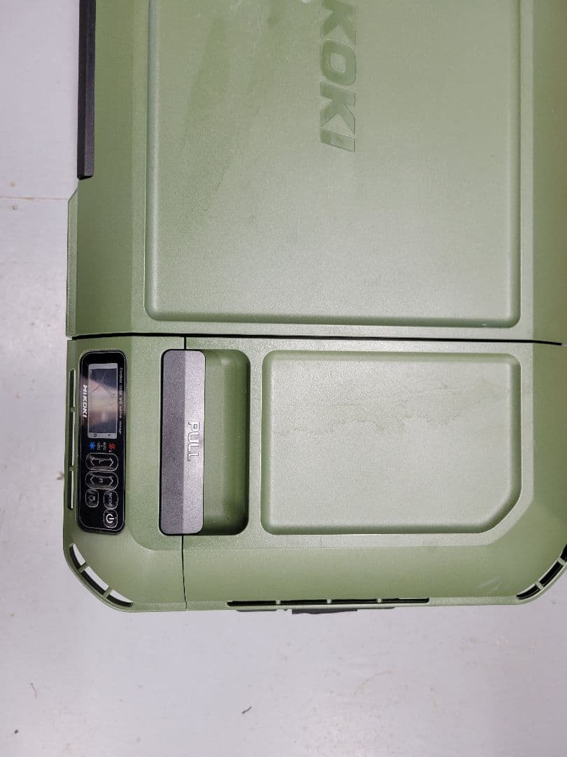 HIKOKI 冷温庫 デジタル表示 グリーン　電池２個付きです