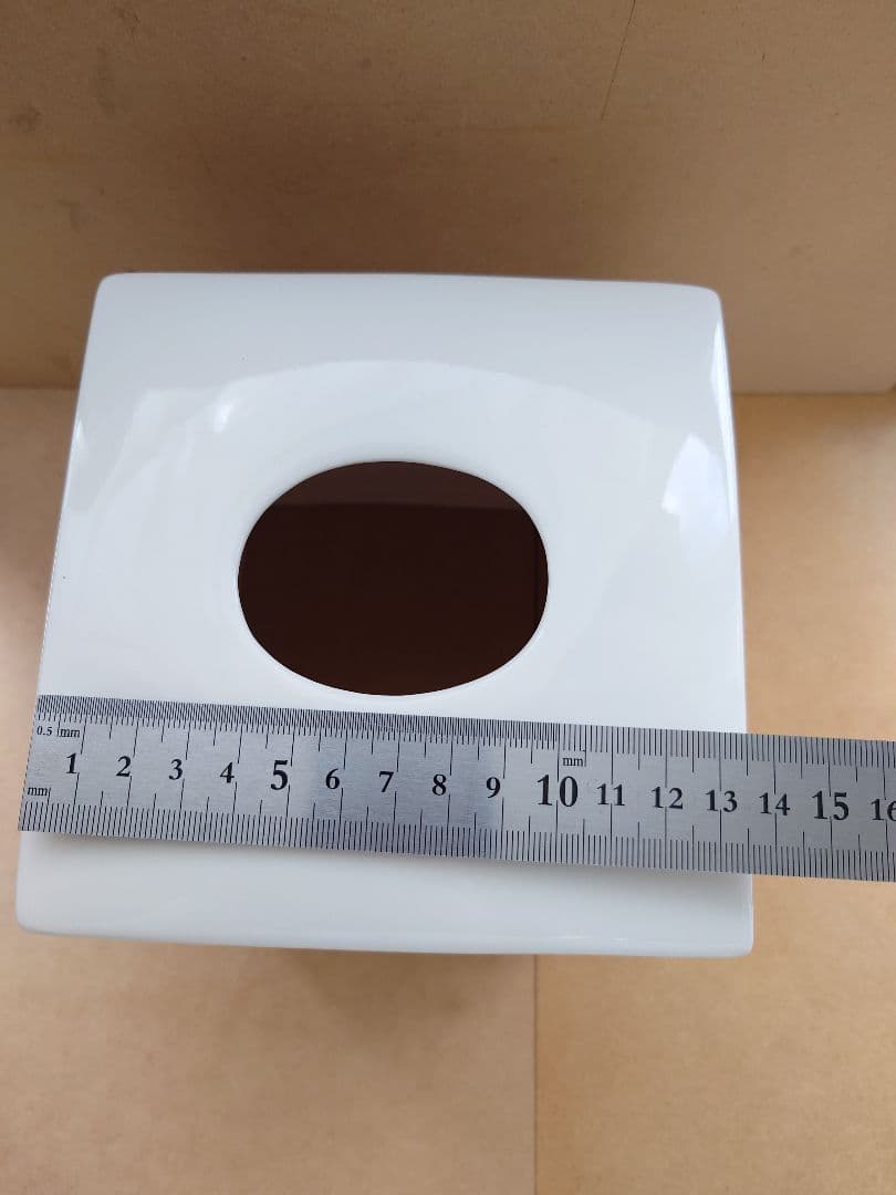 ボックスティッシュ　ポーセラーツ白磁４個