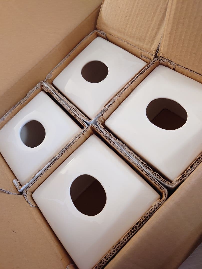 ボックスティッシュ　ポーセラーツ白磁４個