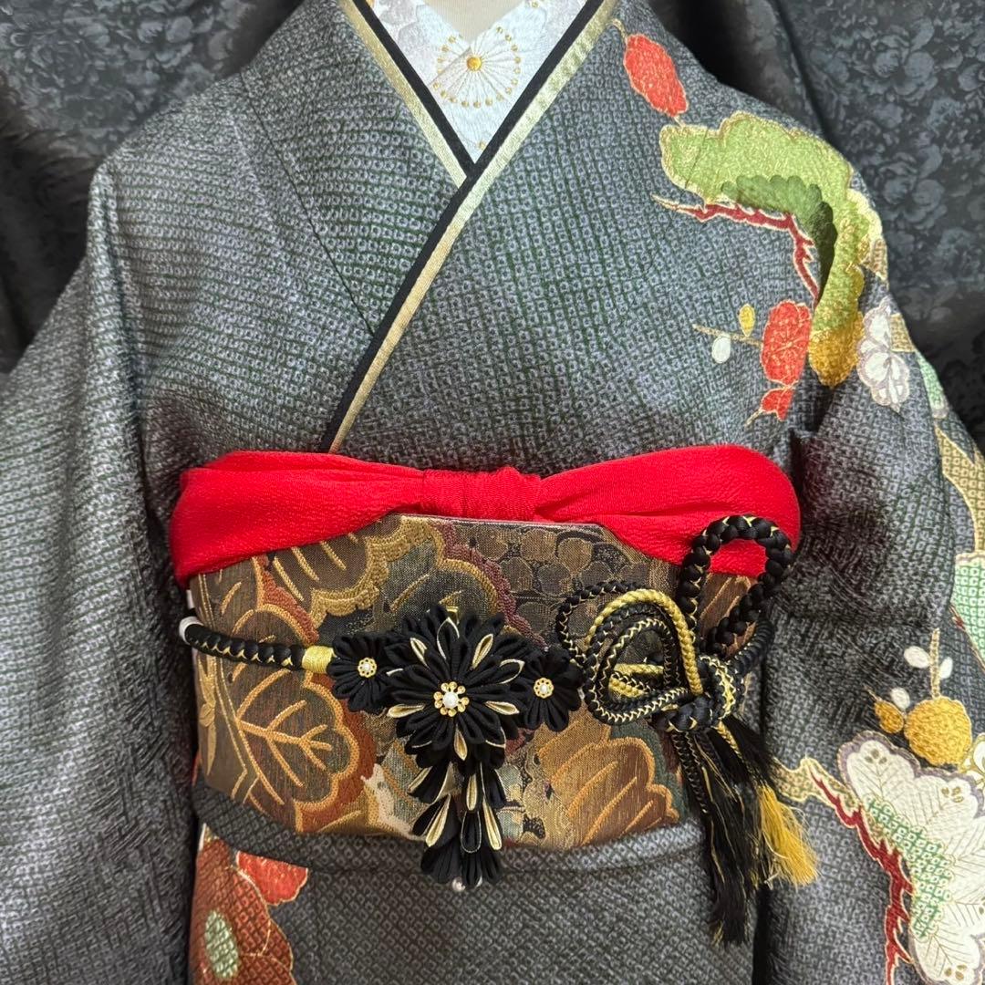 美品　総絞り　本絞り　松竹梅　金彩　駒刺繍　逸品　フルセット　振袖　振り袖