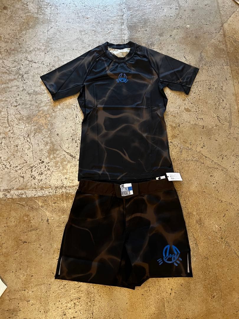 THE AMNJX HERALD シャツとショーツセット