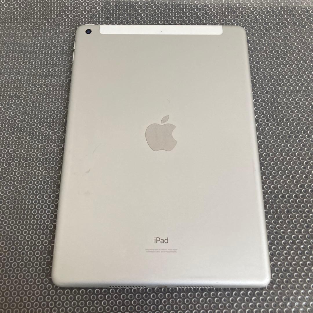 3595【早い者勝ち】iPad8 第8世代 32GB SIMフリー☆