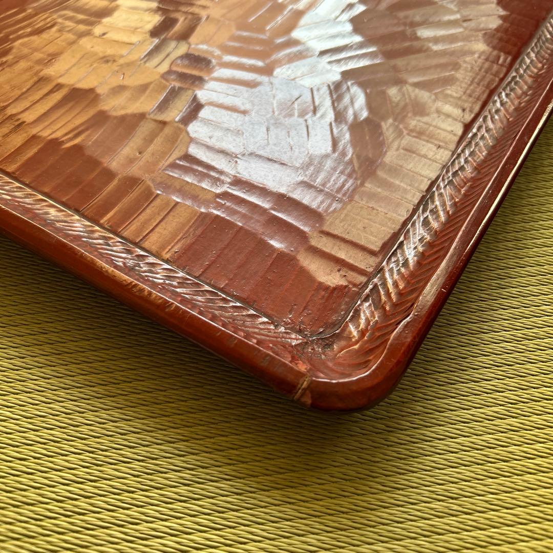 木製赤色彫刻模様の盆 4枚セット