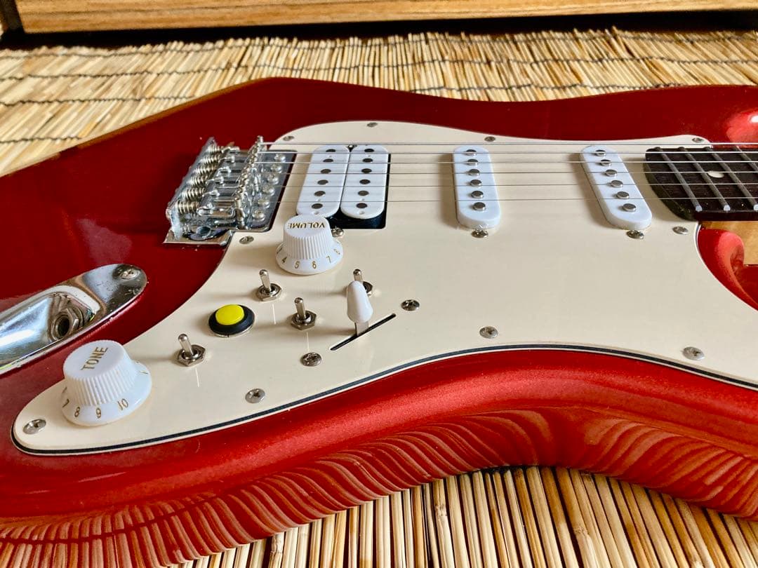 ☆依頼値下　☆美品　新機能満載で多彩な音色　希少な一本　Buskers ST