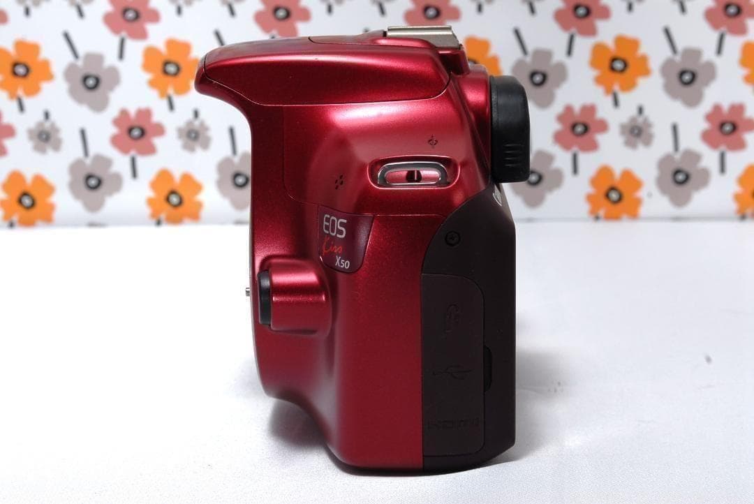 ❤Canon Kiss X50❤レッド色で目立つ❤❤ショット数2252回少ない！
