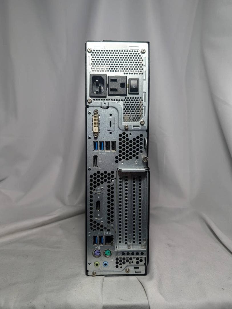 富士通 WD2/D1 第8世代 i7/8GB/SSD+HDD/Office