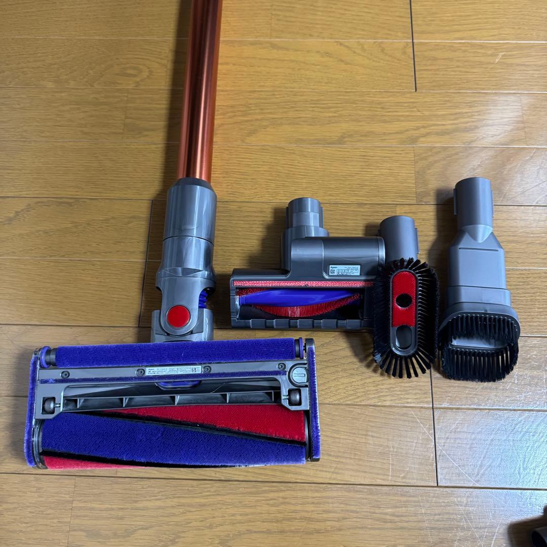 【美品】Dyson ダイソン SV12 Cyclone V10 Fluffy