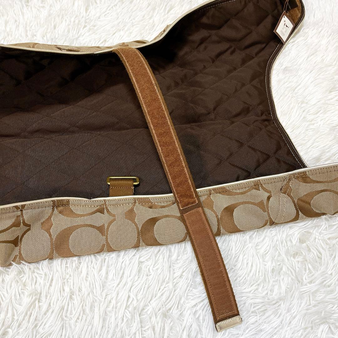 【新品未使用品】COACH コーチ 犬服 ドッグコート XL シグネチャー