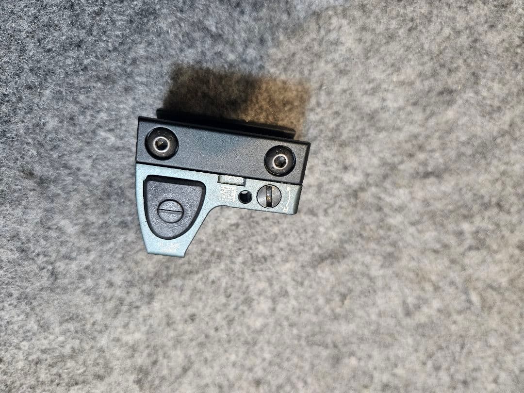 Holy warrior trijiconタイプ RMR ドットサイト