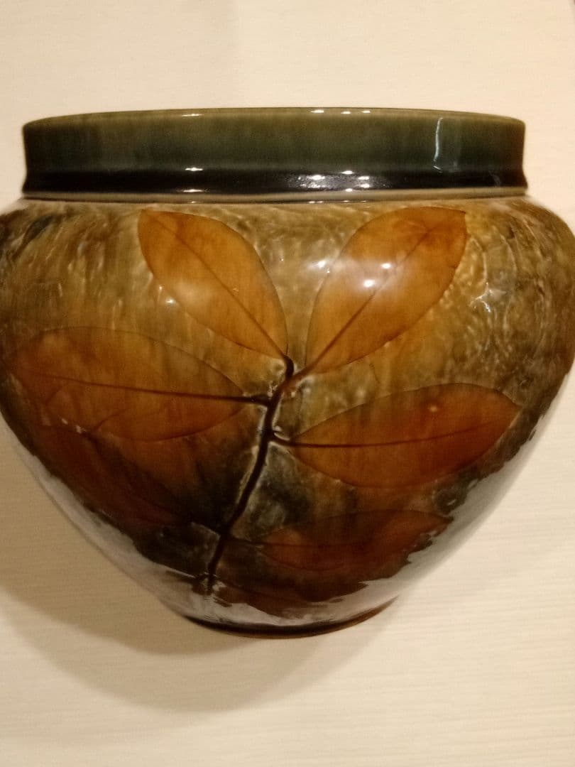 イギリス ロイヤルドルトン 1910年代 葉文壺 キズ有り